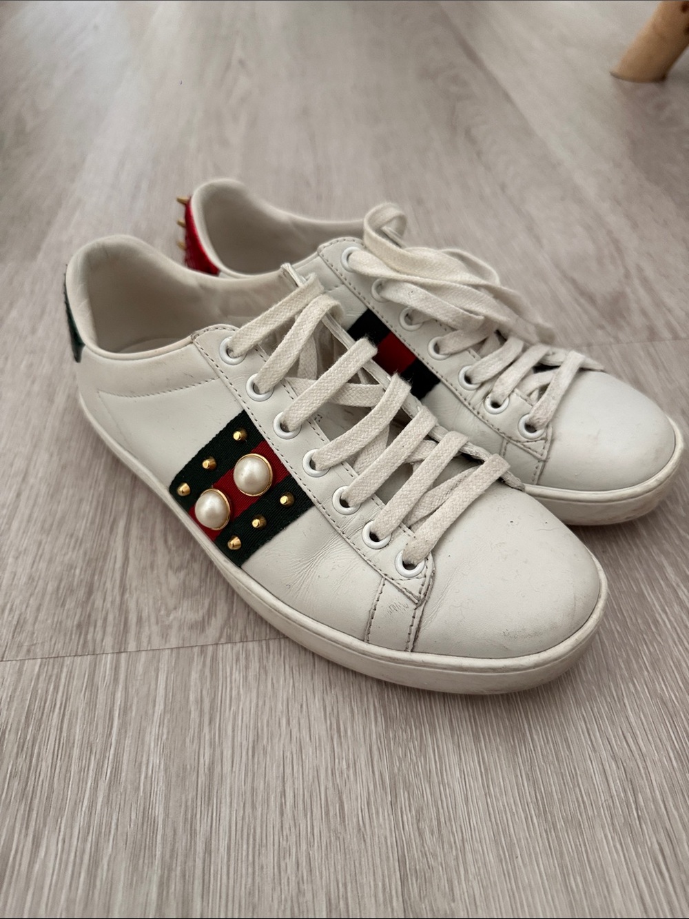 Gucci White Sneakers with Black Stripe, Red & Green Heel Accents - Picture 2 of 4